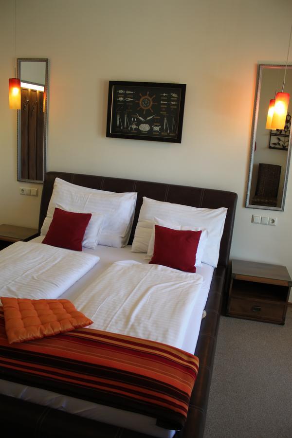 Hotel Al Faro Lodge Am See Podersdorf am See Exterior foto